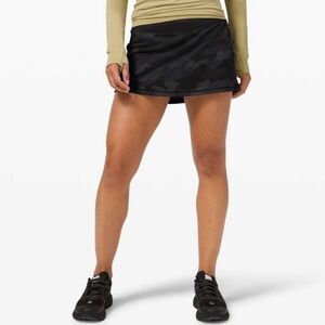 Lululemon pace rival mid rise skirt 8 heritage 365 camo deep coal multi black